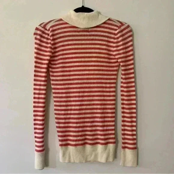 Vintage American Eagle Women's Red/Cream Striped Sweater Size Medium - Picture 2 of 8